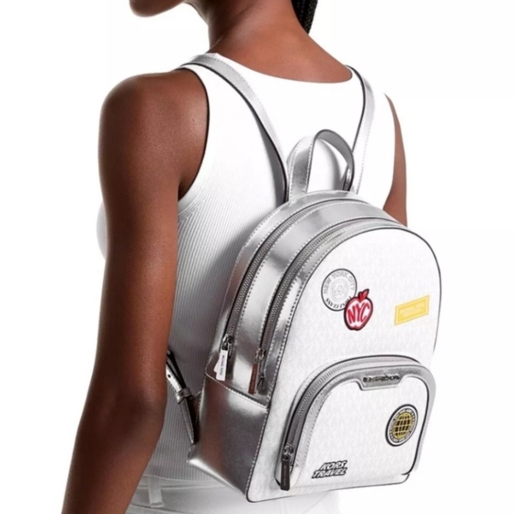 Michael Kors 🆕 mk White and Silver summer travel Backpack with dustbag
NO BOX - Picture 4 of 9